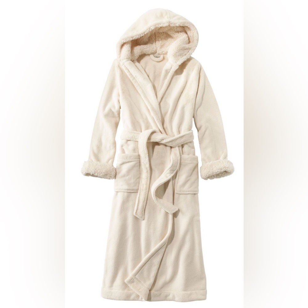 L.L. Bean Cream colored “Wicked Plush Robe” w/ Hood Womens size XL